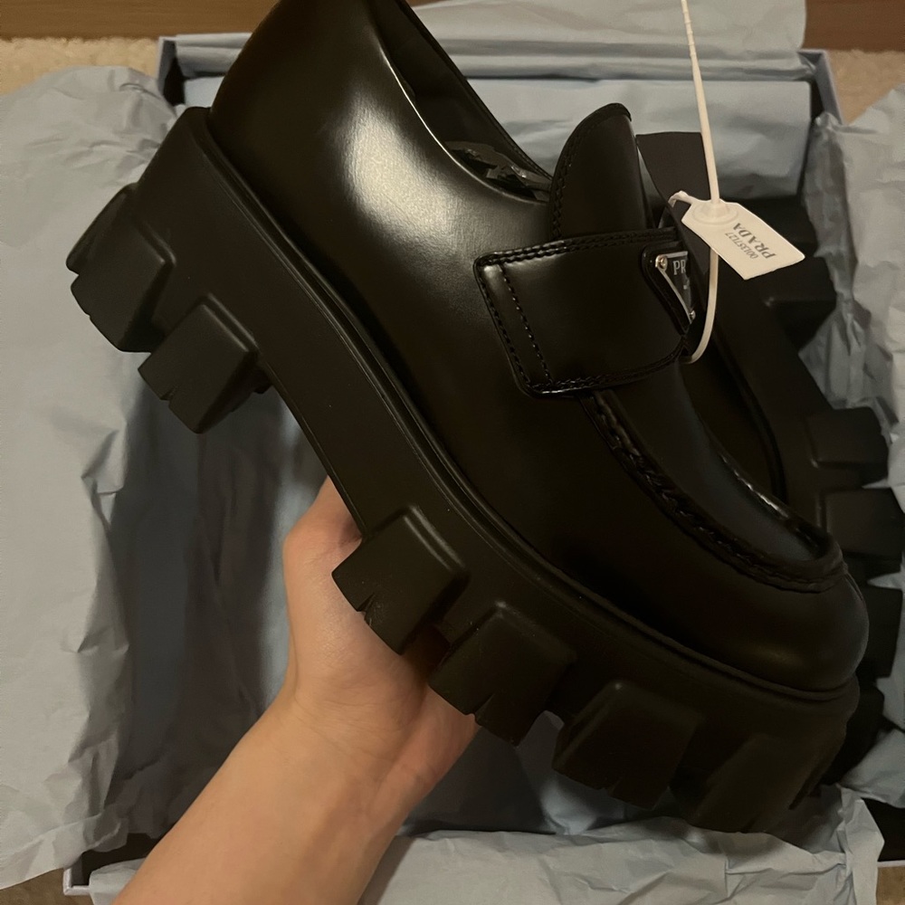 New PRADA Monolith brushed leather loafers size 38.5 MSRP $1270 Black